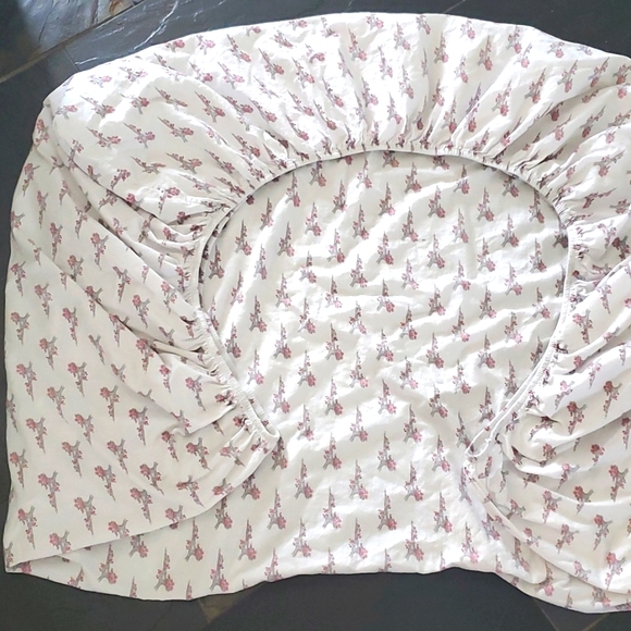 Nanette Lepore Twin Sheet 3 piece set / Eiffel Tower - Picture 4 of 8